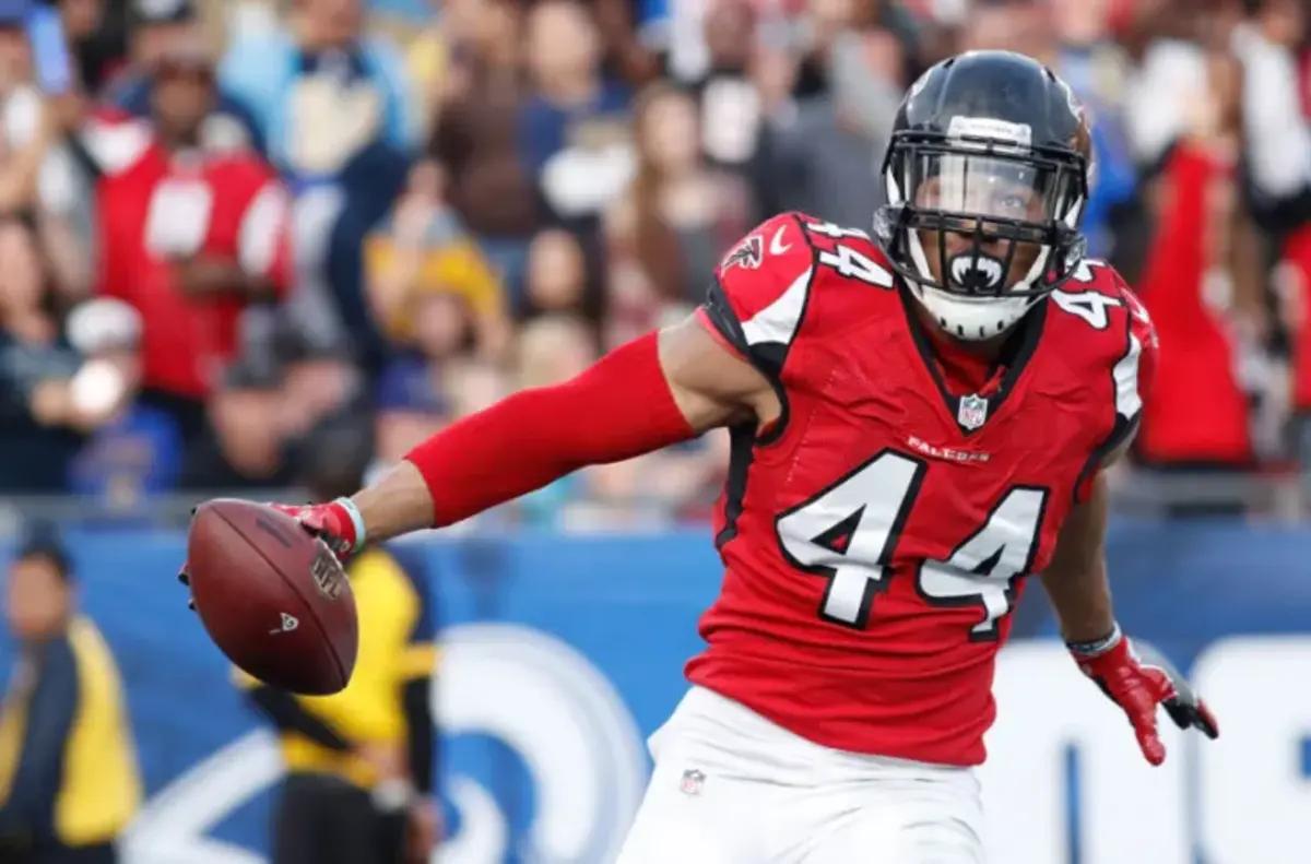 Vic Beasley XFL